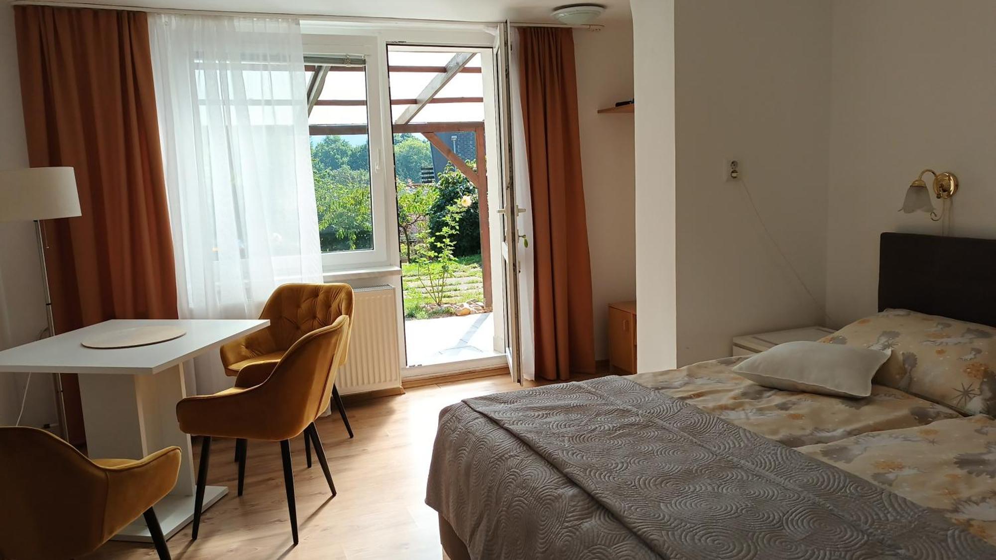 Apartman Alena Karlovy Vary Exterior foto